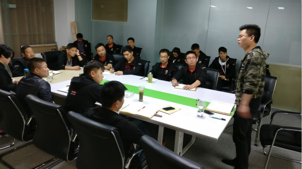 瑞馬壁掛爐廠(chǎng)家增強(qiáng)服務(wù)意識(shí)，提高商務(wù)技巧